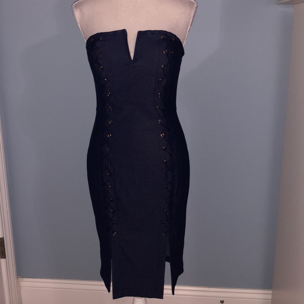 Entry strapless lace up v neck bodycon dress - Picture 3 of 7